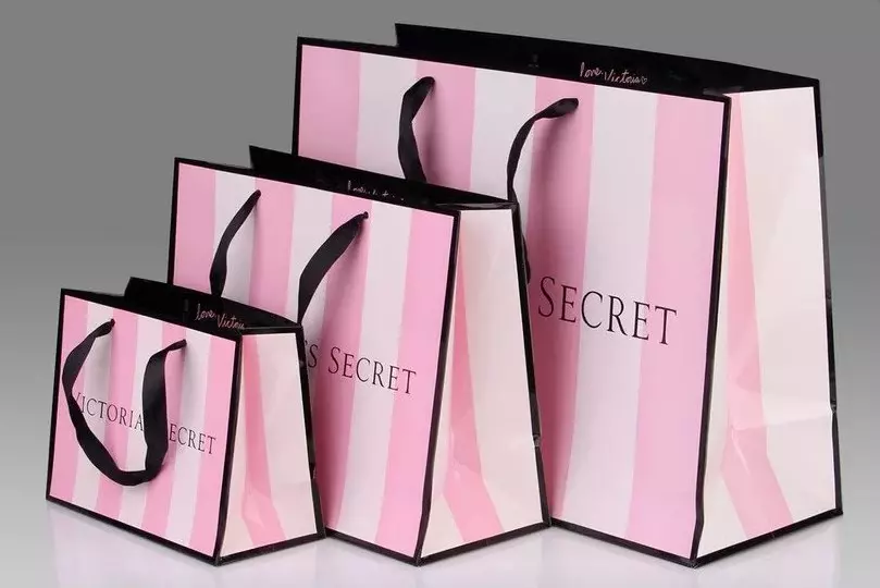 Фирменные пакеты бренда Victoria’s secret